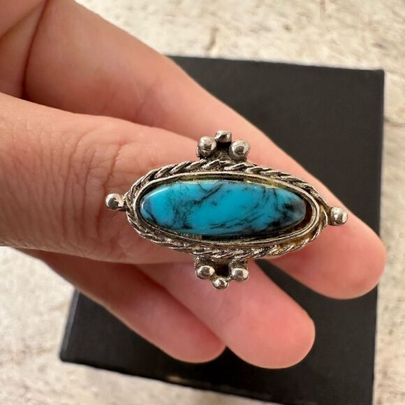 Vintage Faux Turquoise Adjustable Ring - Picture 4 of 5